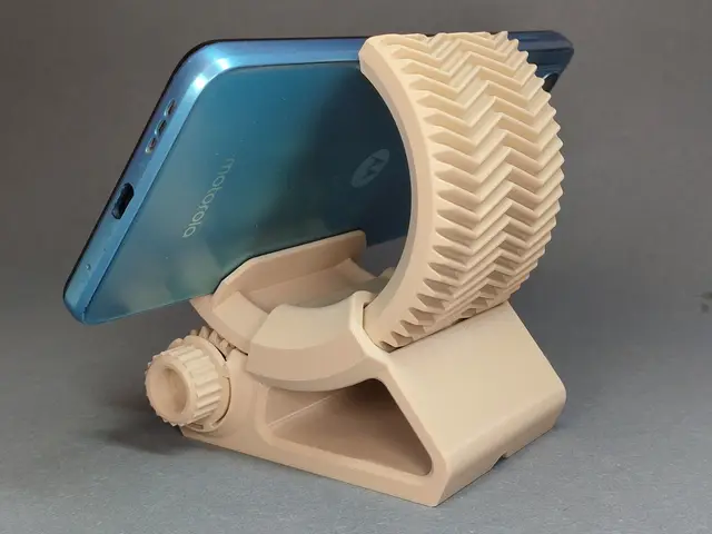 Geared Phone stand — modelo 3D