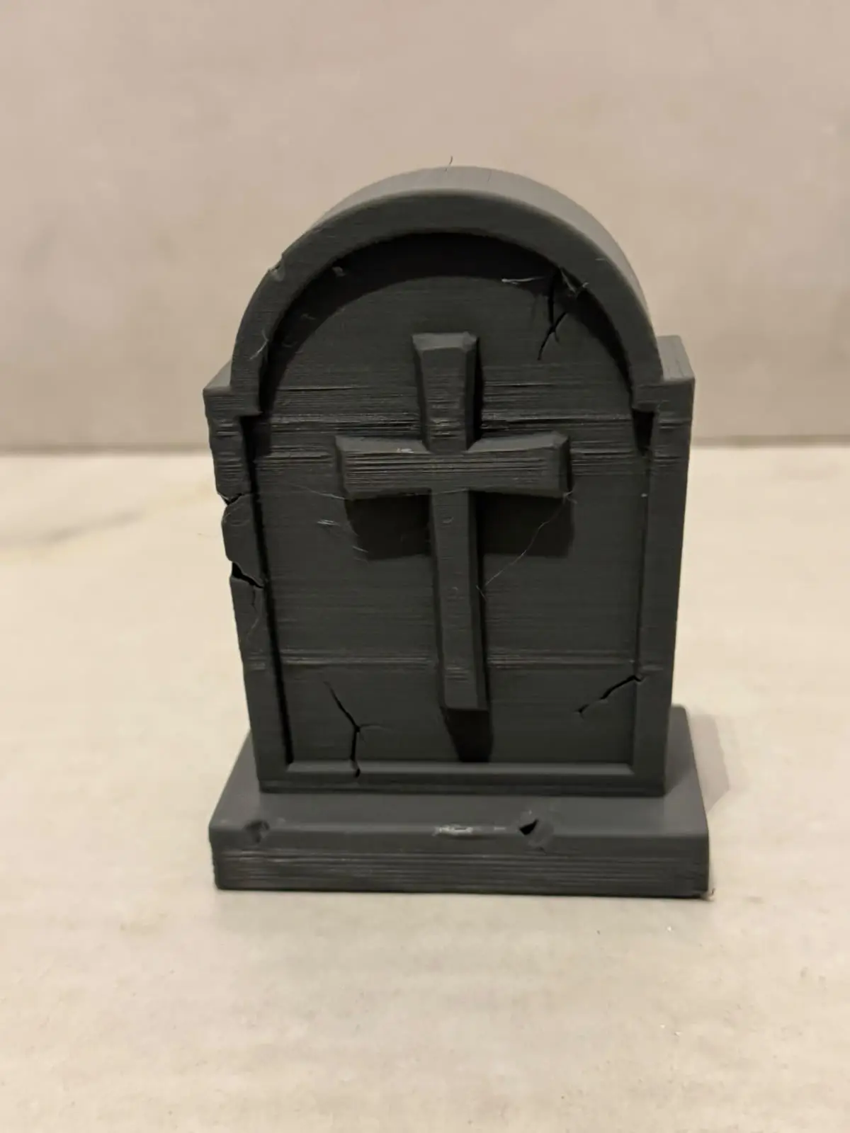 Cracked Cross Headstone (Halloween) — modelo 3D