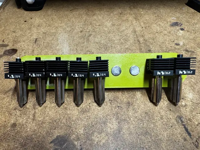 Simple Skadis Magnetic Hotend Mount — modelo 3D