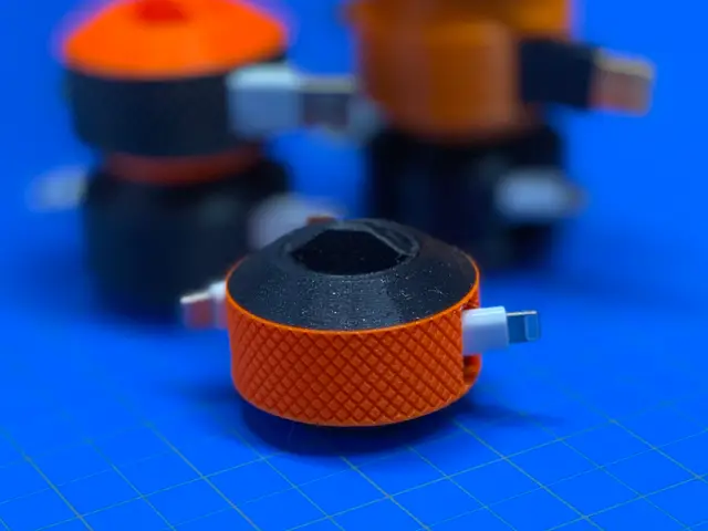 USB Cable Winder Stackable (+Knurled) Print in Place — modelo 3D