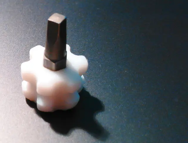 Tiny Screwdriver Handle for 1/4" bits — modelo 3D