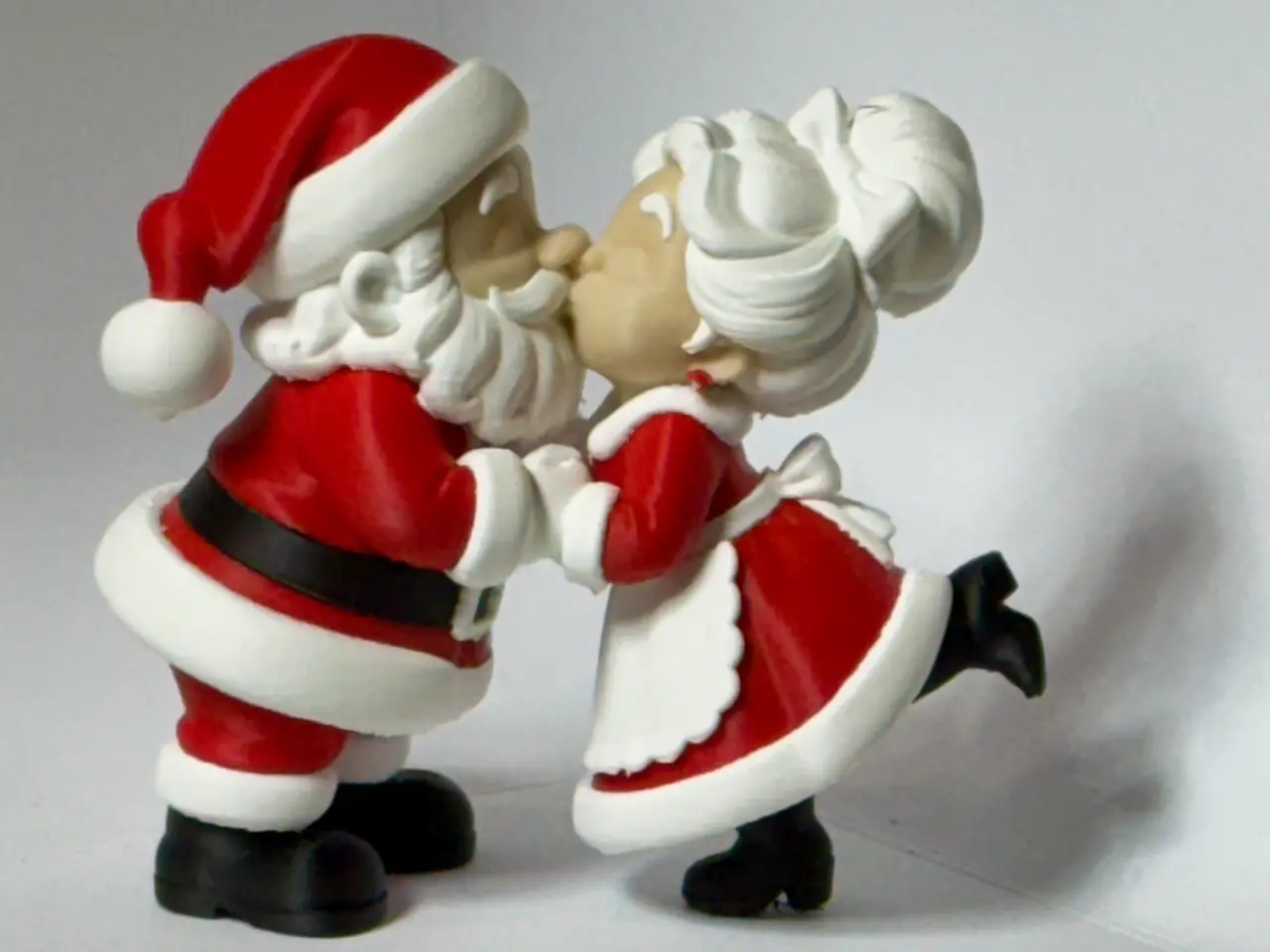 Santa & Mrs. Claus – A Christmas Kiss — modelo 3D
