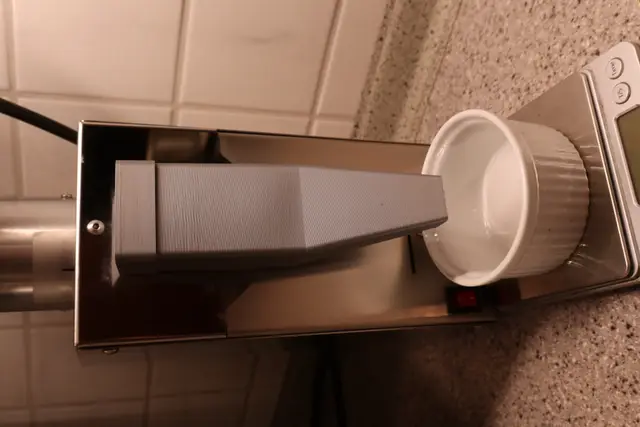 Trichter für Bezzera Kaffeemühle BB005 — modelo 3D