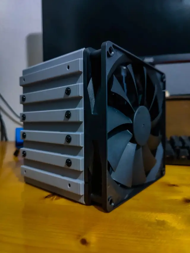 Active cooled SSD Cage — modelo 3D