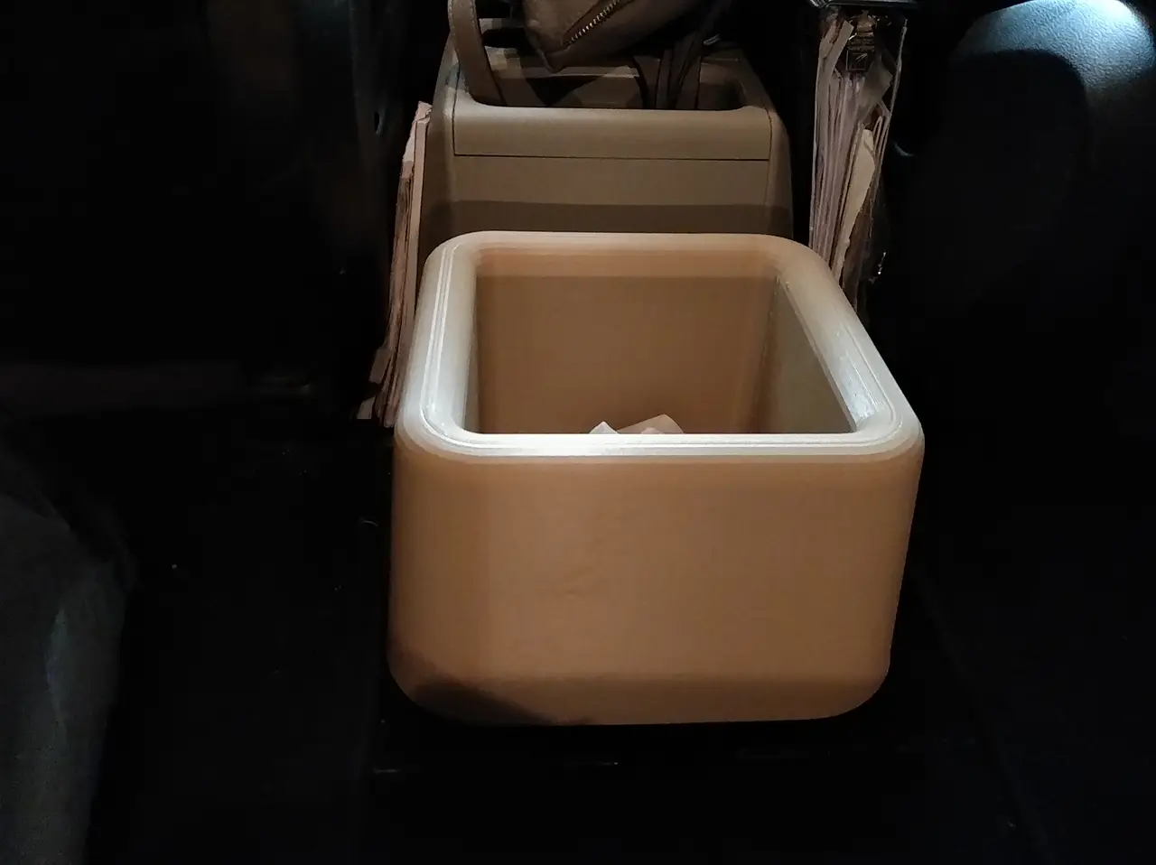 Minivan Container / Receptacle — modelo 3D